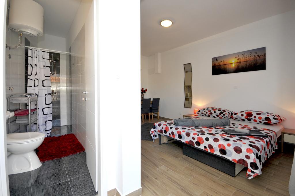 Apartments Josip Trogir Rum bild