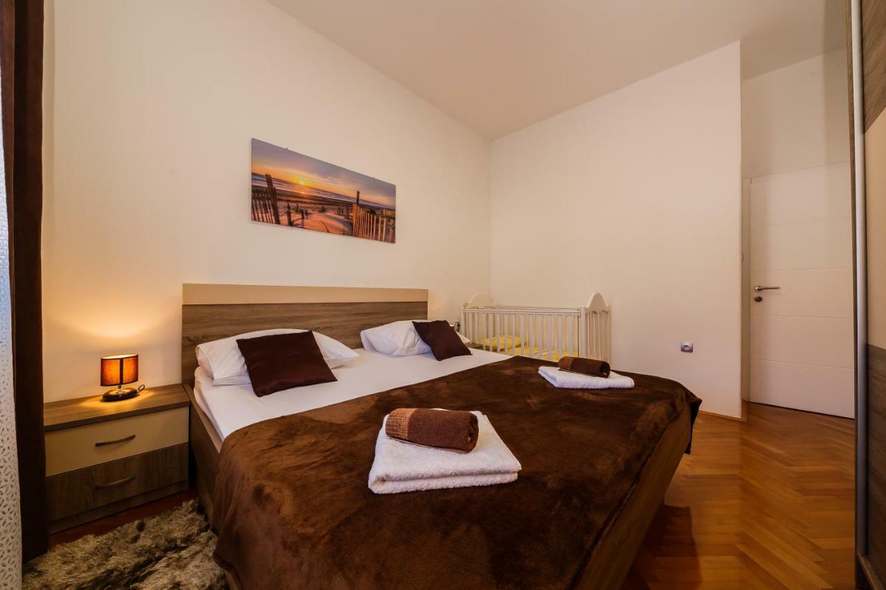 Apartments Josip Trogir Exteriör bild