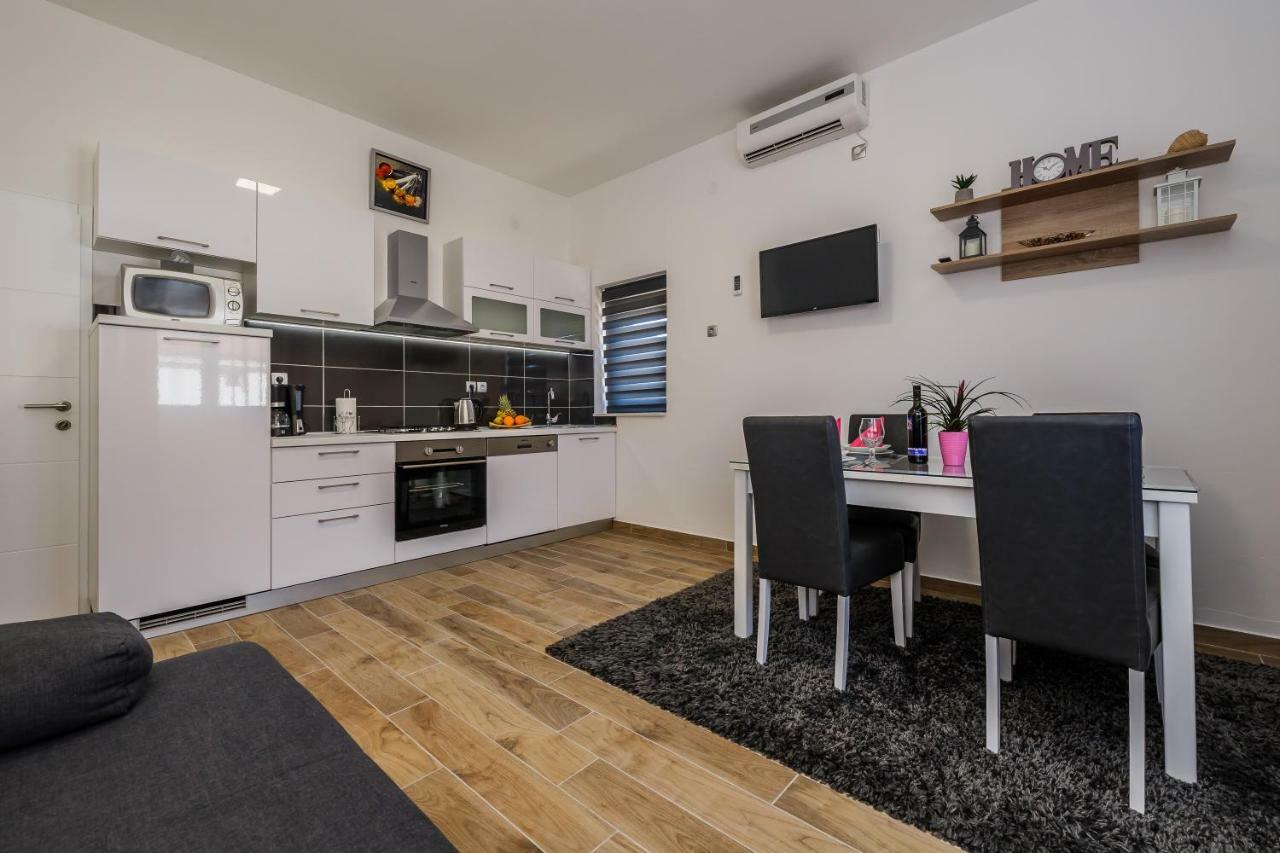 Apartments Josip Trogir Exteriör bild