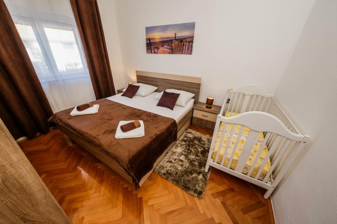 Apartments Josip Trogir Exteriör bild