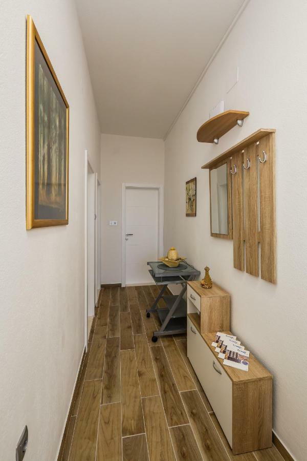 Apartments Josip Trogir Exteriör bild