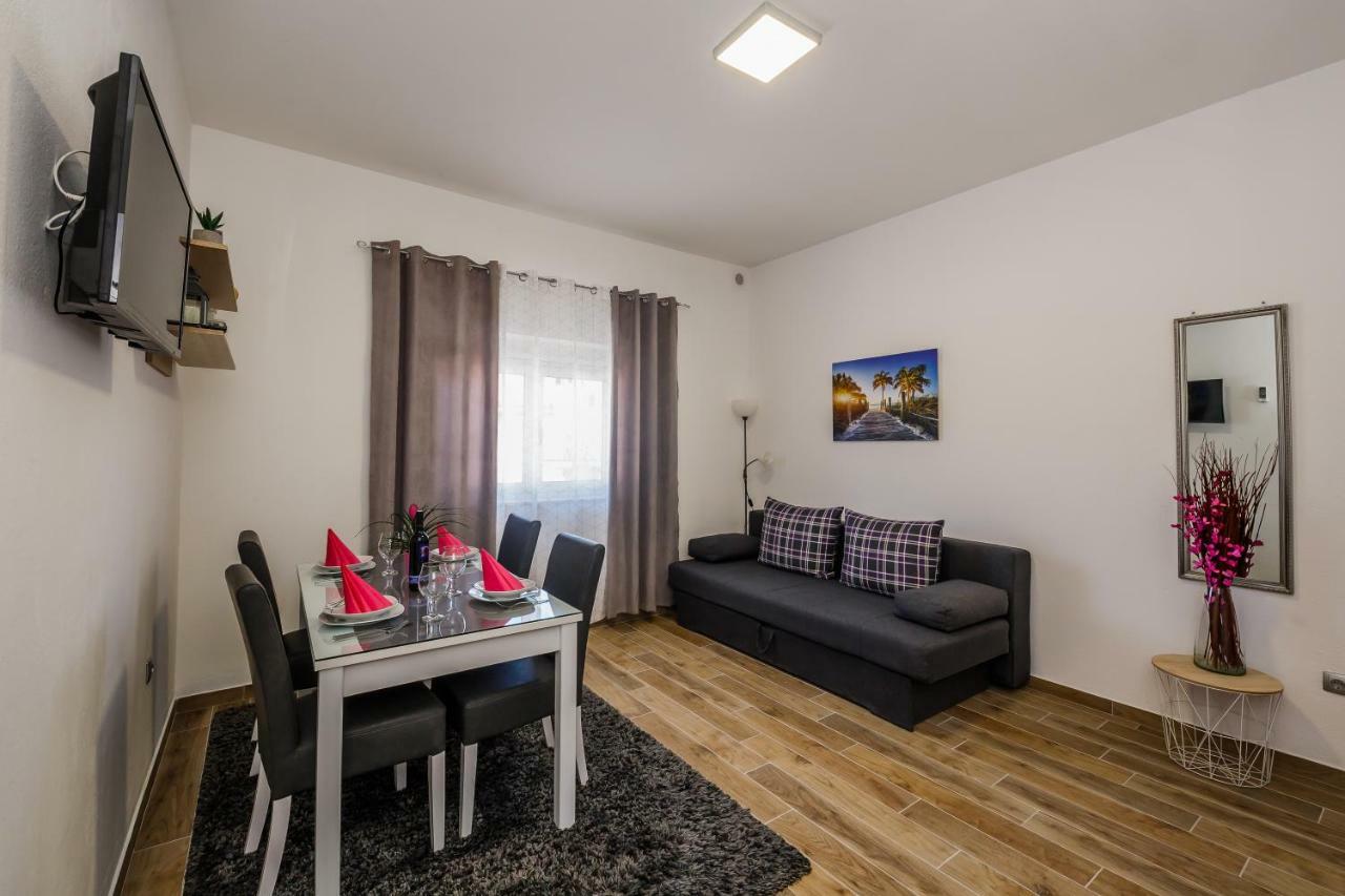 Apartments Josip Trogir Exteriör bild